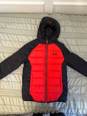 Under Armour Boys Puffer Coat | Size Small | Excellent Condition
